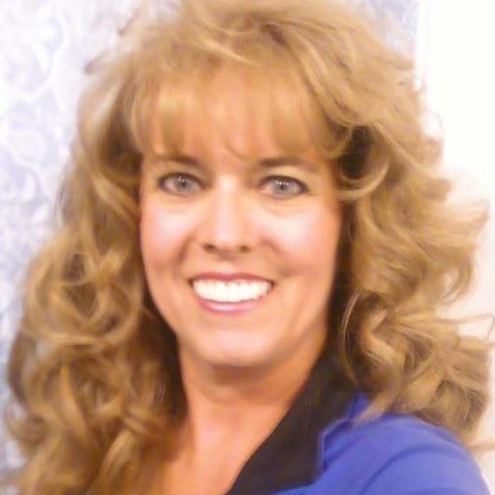 Meet your Posher, Suzanne